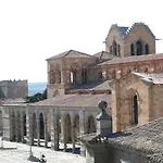 San Vicente Apartments